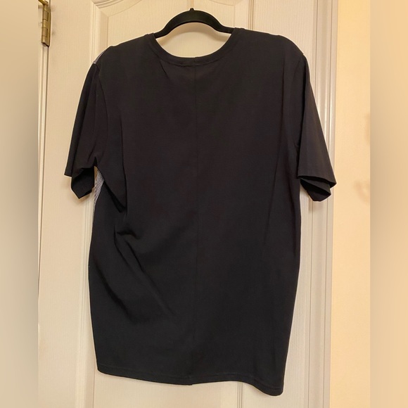 NY 77 top. Black with cute design. Loose fitting but size S. Never worn. - Picture 4 of 5